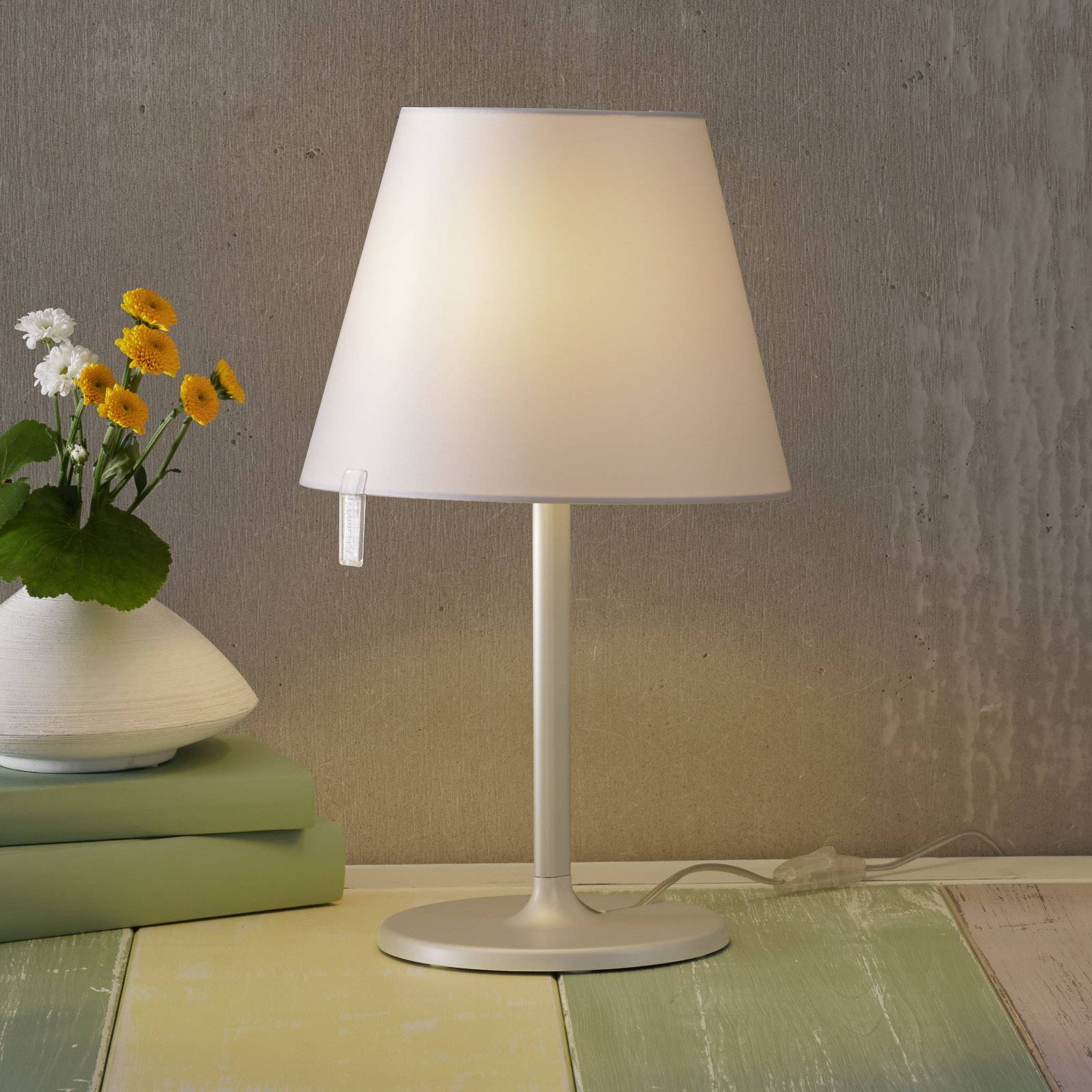 Lampe de chevet Melampo notte grise avec abat-jour conique inclinable