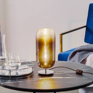Lampe à poser Artemide Gople Mini bleue et argentée en verre soufflé