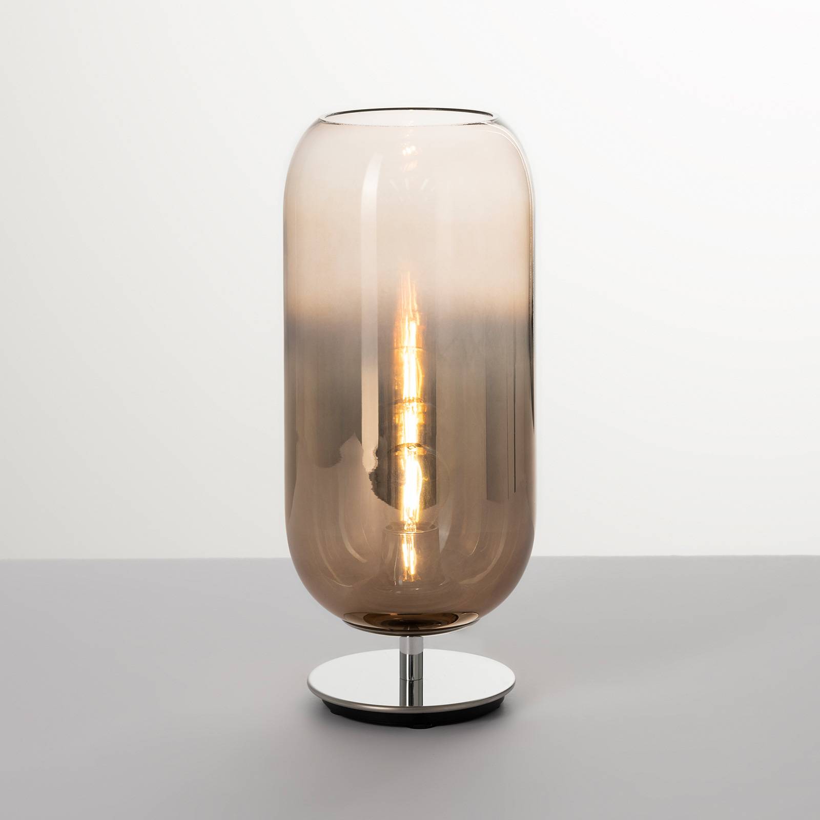Lampe à poser Artemide Gople Mini en verre soufflé, finition bronze argentée dégradée — vue 3
