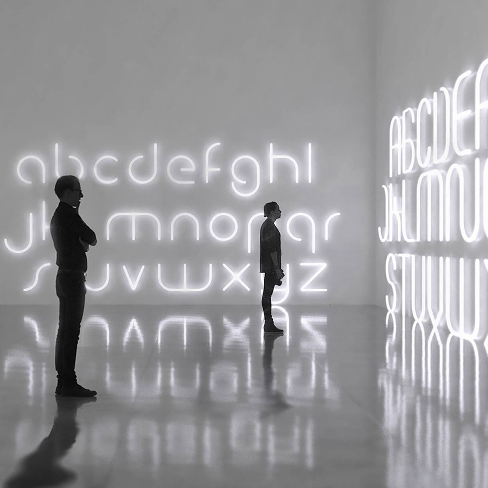 Applique Artemide Alphabet of Light, lettre minuscule r au mur — vue 3