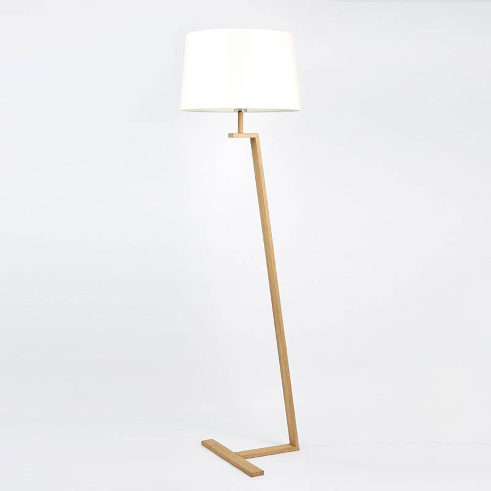 Lampadaire Aluminor Memphis avec abat-jour textile blanc crème et pied en bois clair — vue 3