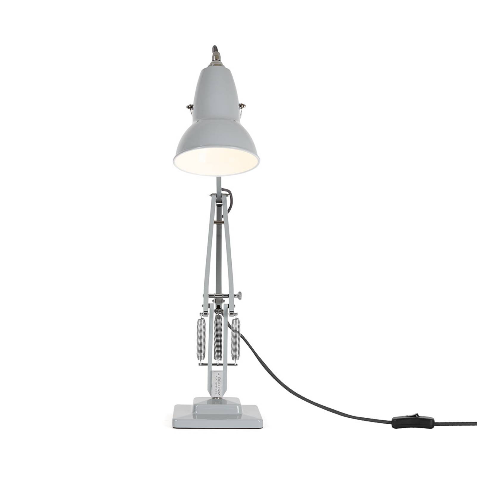 Lampe à poser Anglepoise Original 1227 grise à ressorts sur un bureau — vue 3
