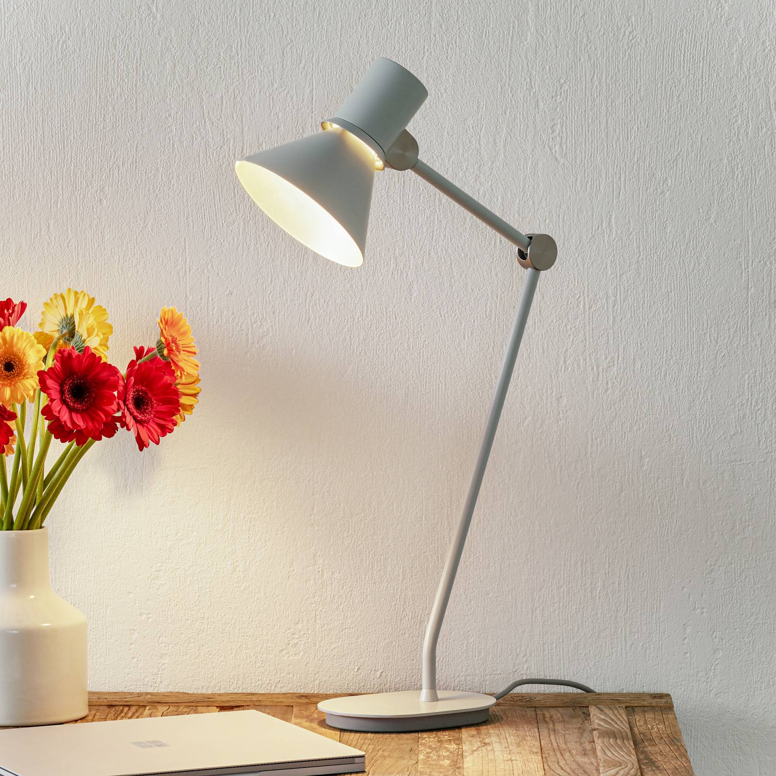 Lampe à poser Anglepoise Type 80 gris brume, tête orientable et lumière périphérique