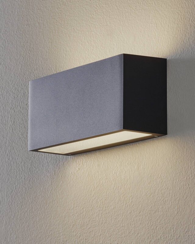 Applique murale BEGA 50146 noire diffusant une lumière vers le haut et le bas