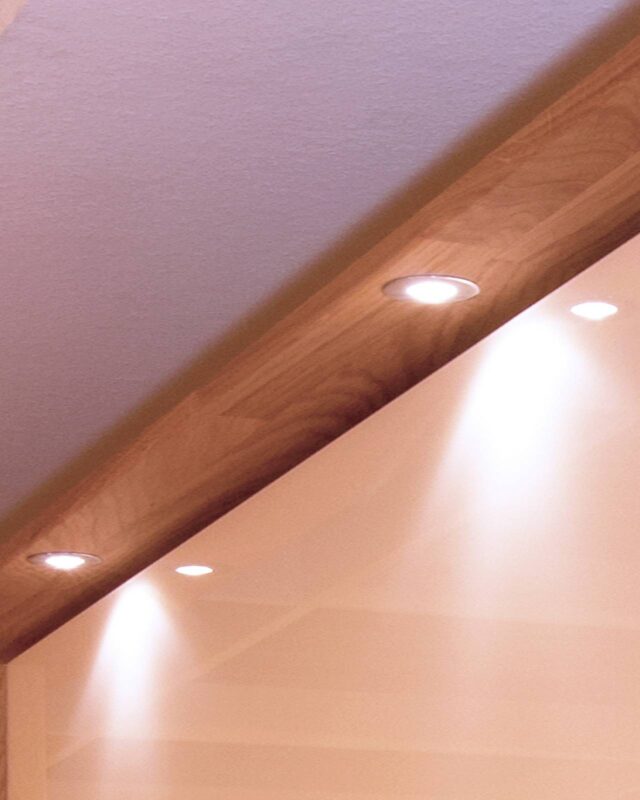Plafonnier encastré LED Punto Lumi blanc, petit format pour éclairage chaleureux