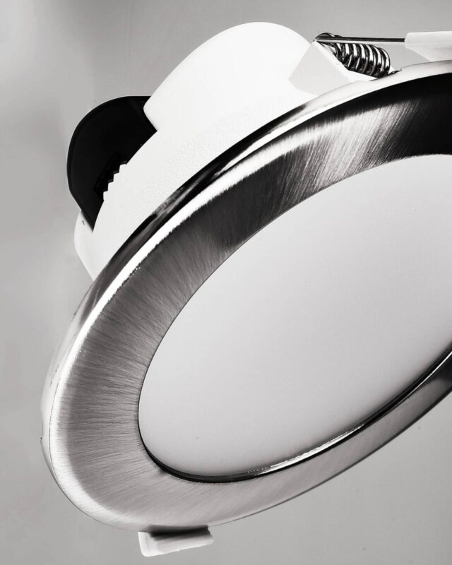 Plafonnier LED Acrux encastré argent mat avec diffuseur dépoli circulaire