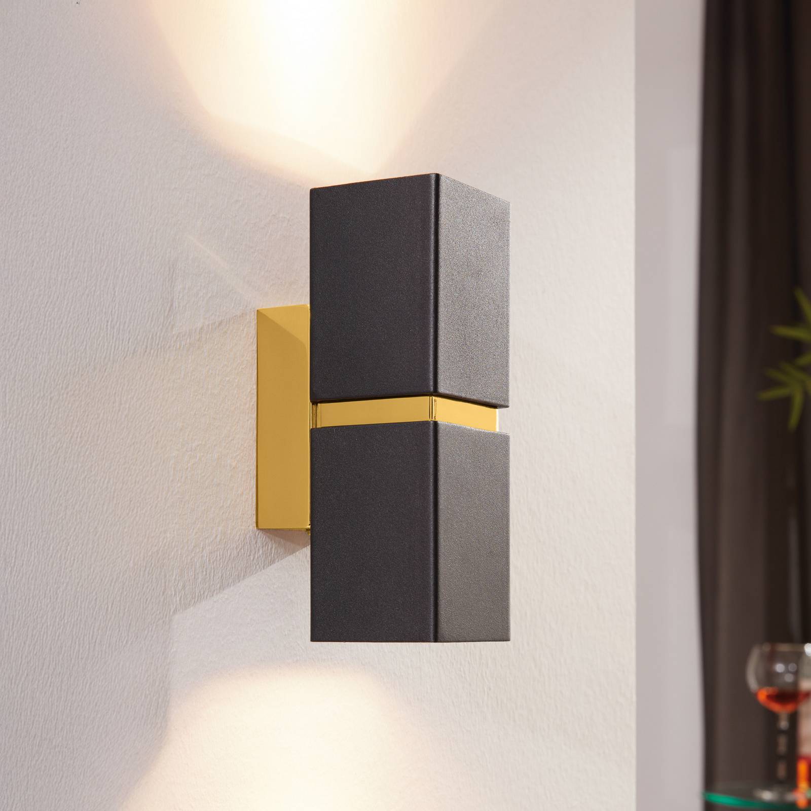 Applique LED EGLO Passa noire et dorée avec éclairage mural haut et bas — vue 2