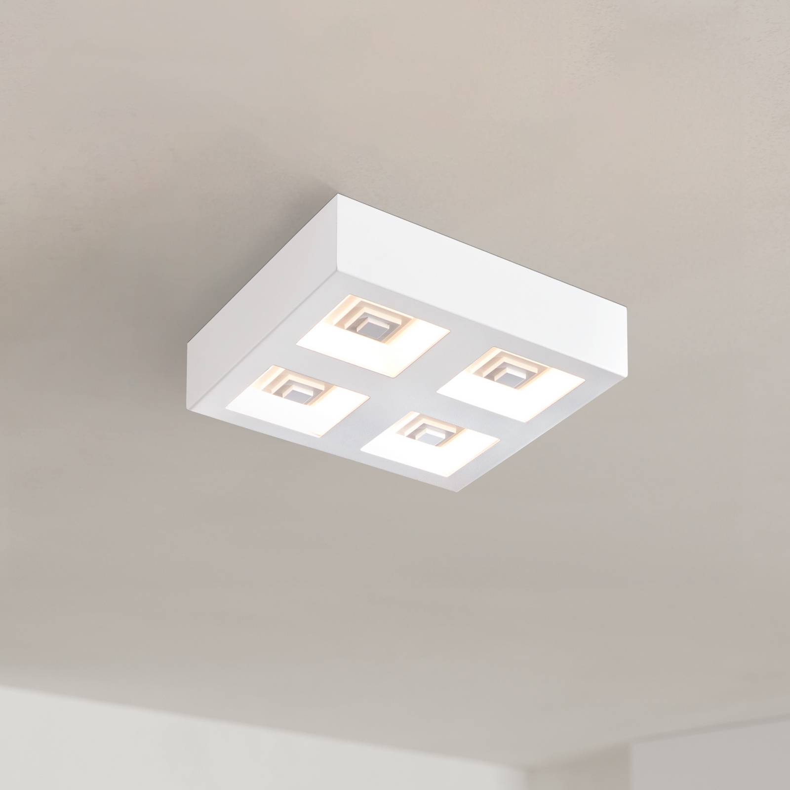 Plafonnier LED EGLO Ferreros carré en acier avec quatre sources lumineuses blanches