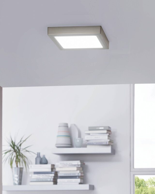 Plafonnier EGLO connect Fueva-C carré, finition nickel et diffuseur blanc