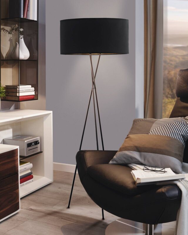Lampadaire EGLO Fondachelli à trépied noir et abat-jour cuivré en tissu