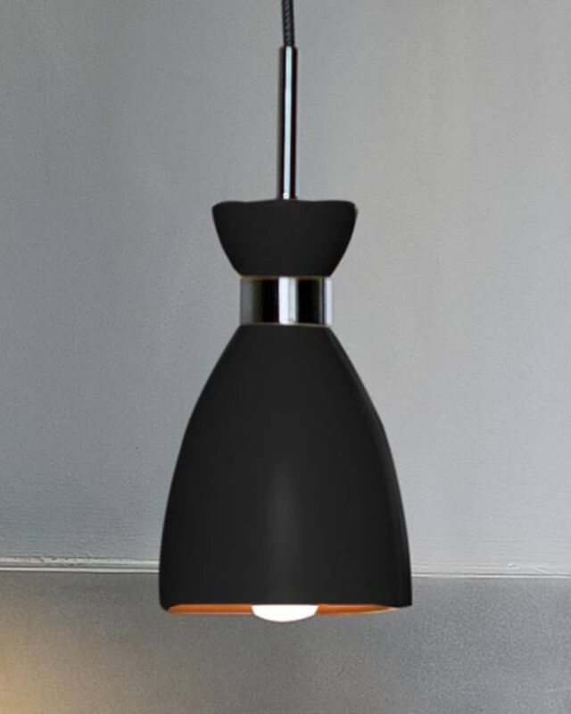 Suspension FARO BARCELONA Retro noire et dorée avec détails chromés