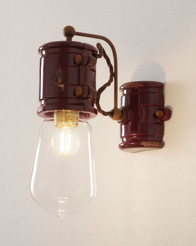 Applique vintage C1523 bordeaux en céramique patinée et verre clair