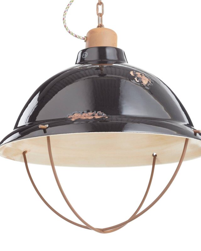 Suspension Ferroluce C1680 noire avec grand dôme en céramique patinée