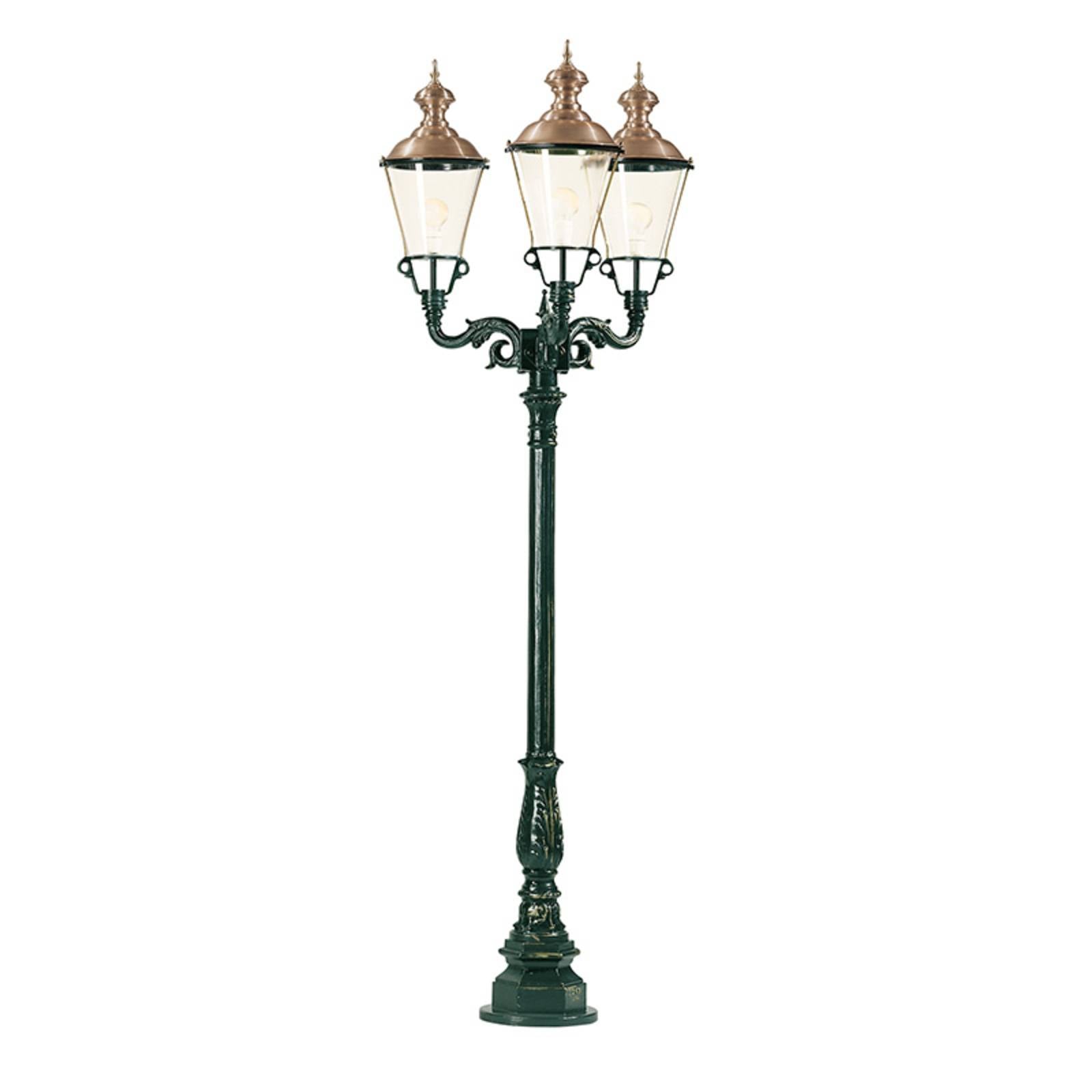 Lampadaire K.S. Verlichting Parijs à trois lampes et capuchons cuivrés pour le jardin