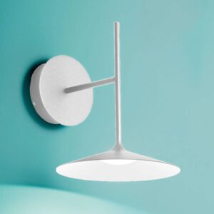 Applique LED Poe Plus blanche avec abat-jour orientable et silhouette moderne