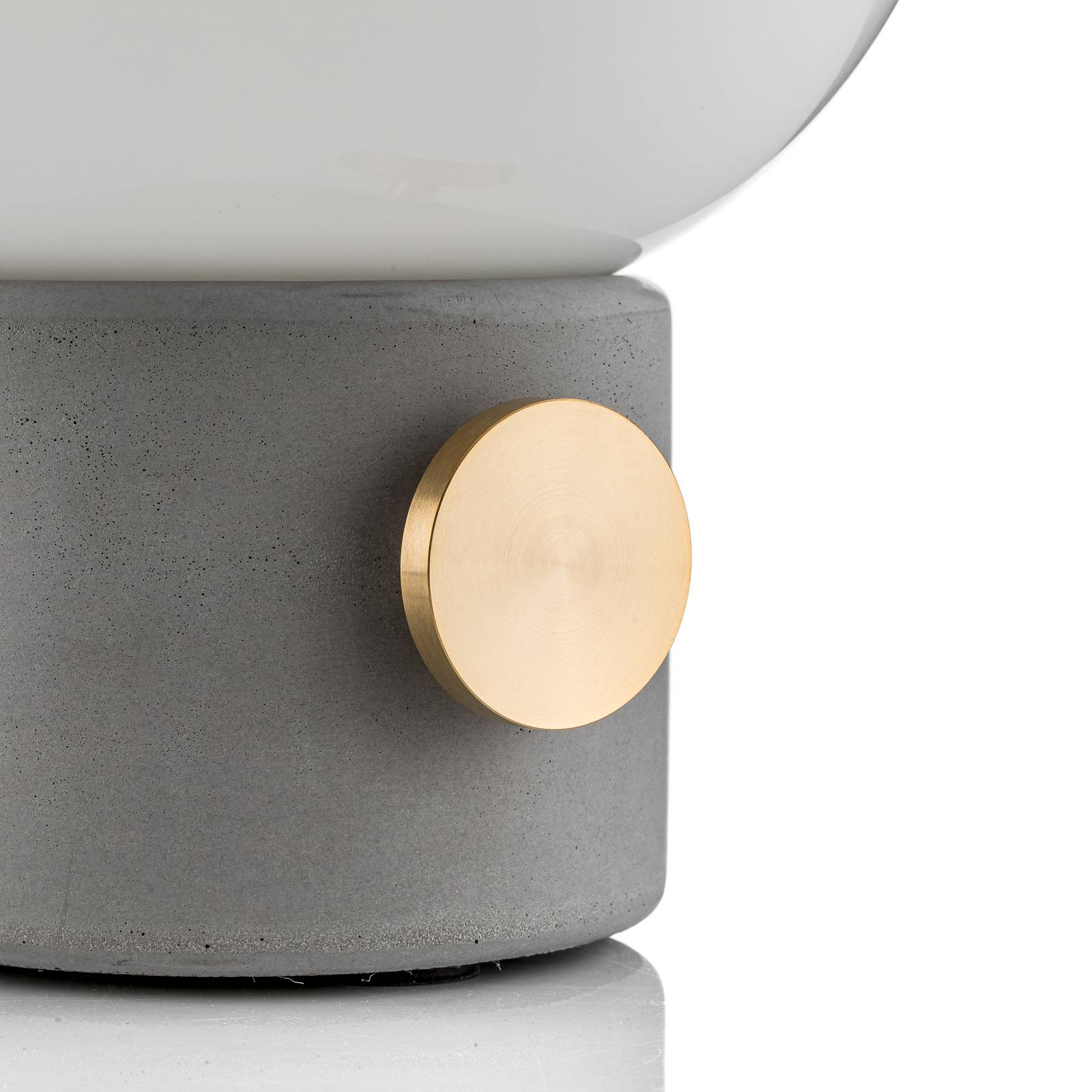 Lampe JWDA Audo Copenhagen en béton avec abat-jour opale et variateur intégré — vue 4