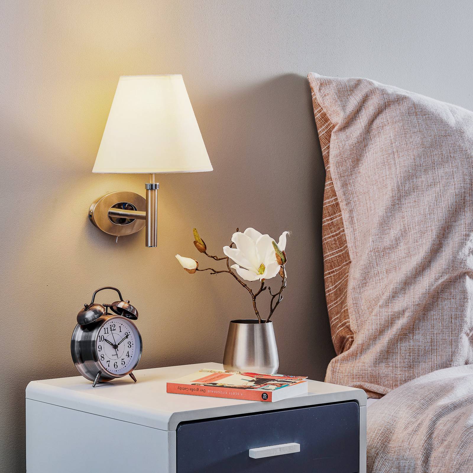 Orion applique Lilly avec abat-jour blanc en tissu et structure nickel mat — vue 2