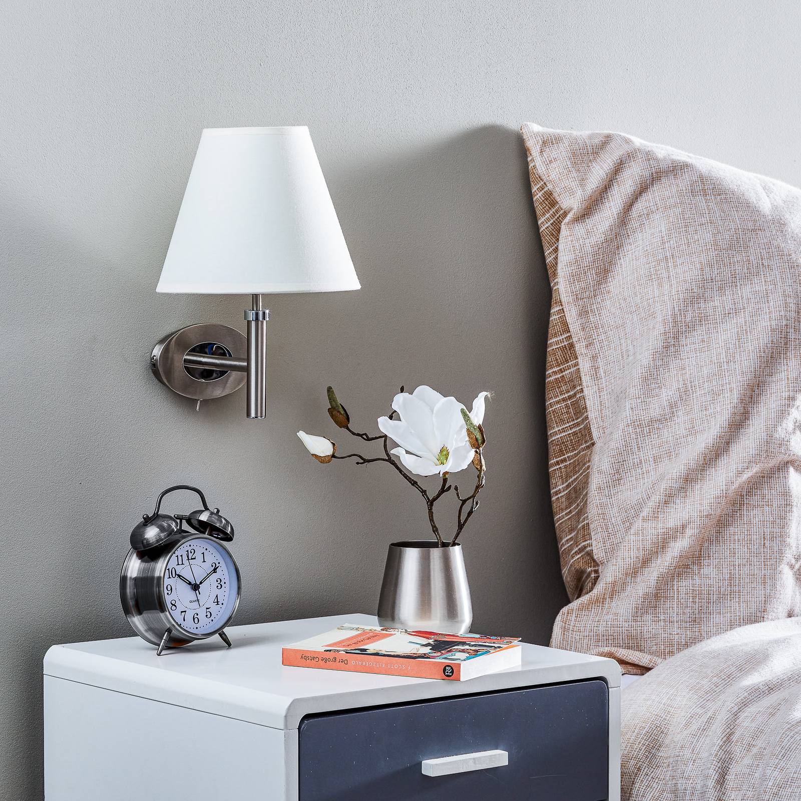 Orion applique Lilly avec abat-jour blanc en tissu et structure nickel mat — vue 3